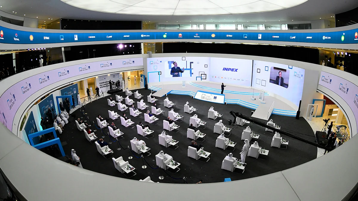 تجهيز منصة متحدثين لمؤتمر أو فعالية خدمة الشاشات والمسارح في السعودية