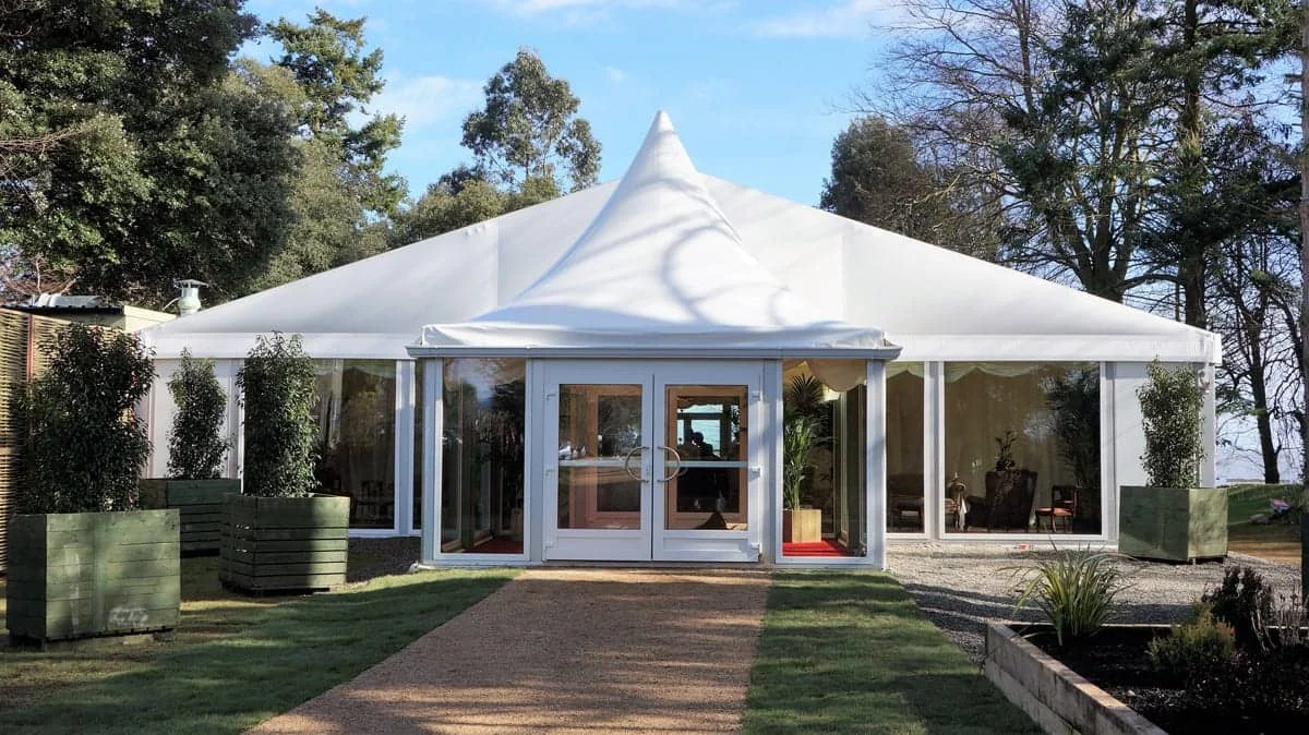 توريد وتركيب خيام أوروبية فاخرة للفعاليات الكبرى خدمة تأجير الخيام الأوروبية والشعبية