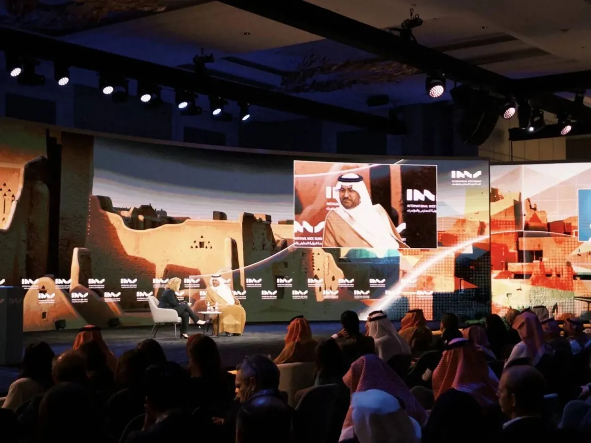 شاشات عرض وتقنيات بصرية حديثة للفعاليات من خدمات الأنظمة الصوتية والبصرية والإضاءة